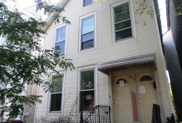 2651 West Armitage Avenue before renovation