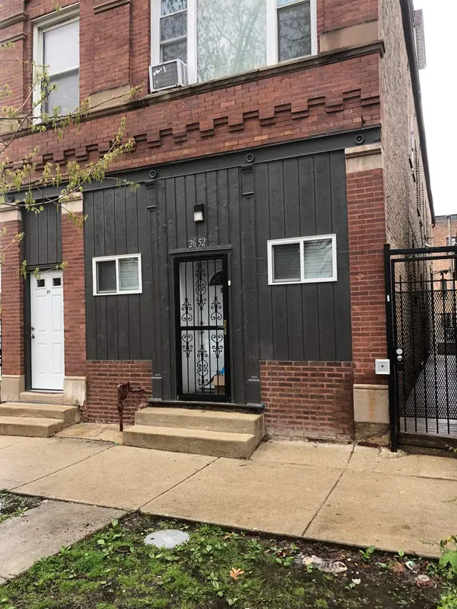 Front of 2652 W 23rd Pl