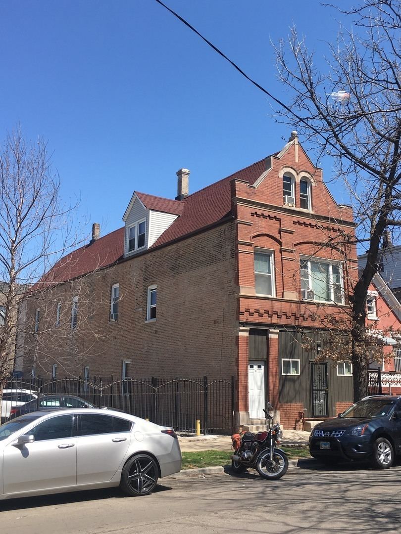 2652 West 23rd Place, Little Village