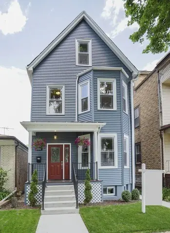 2442 W Cullom, Chicago listing photo