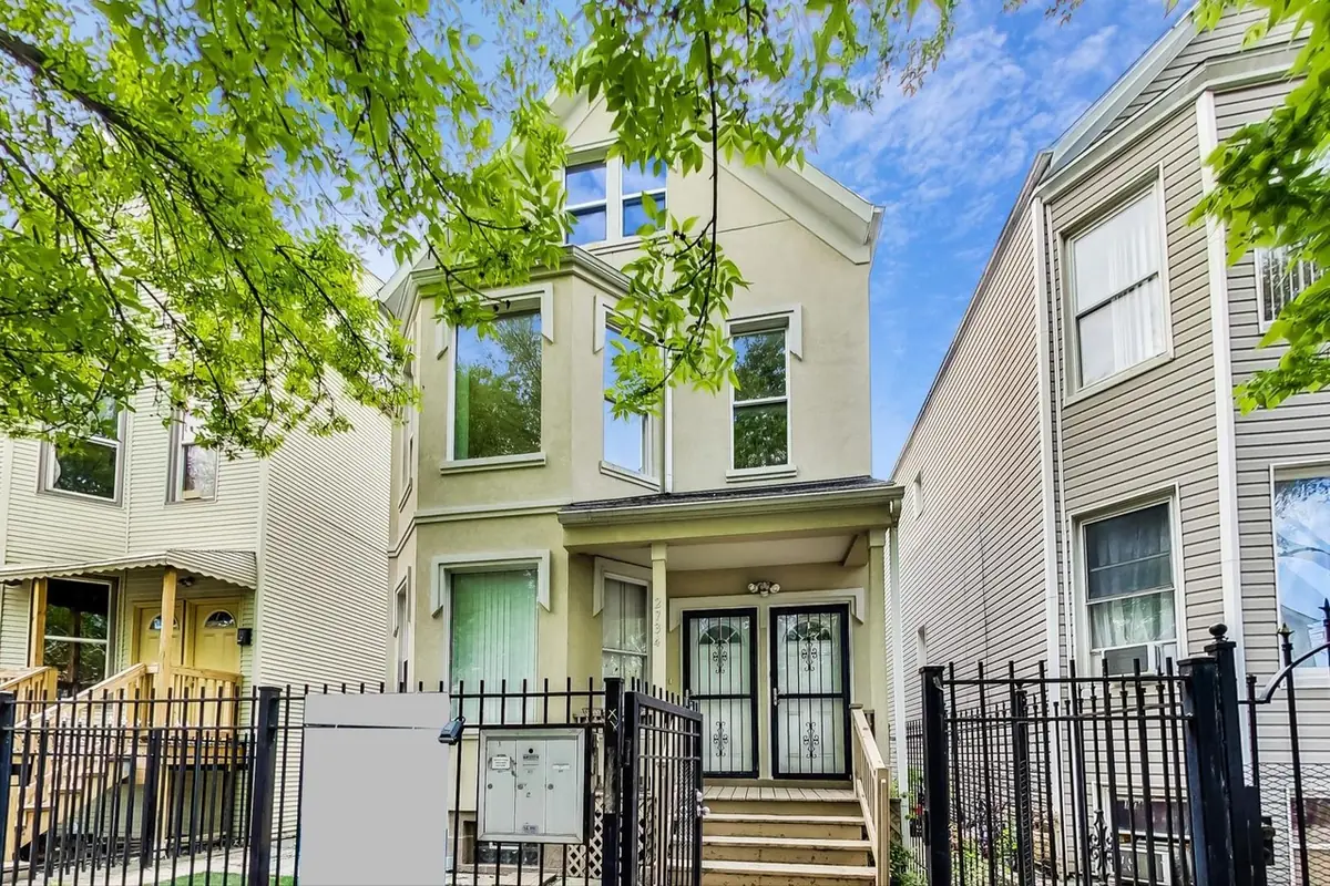2734 N Lawndale, Chicago listing photo