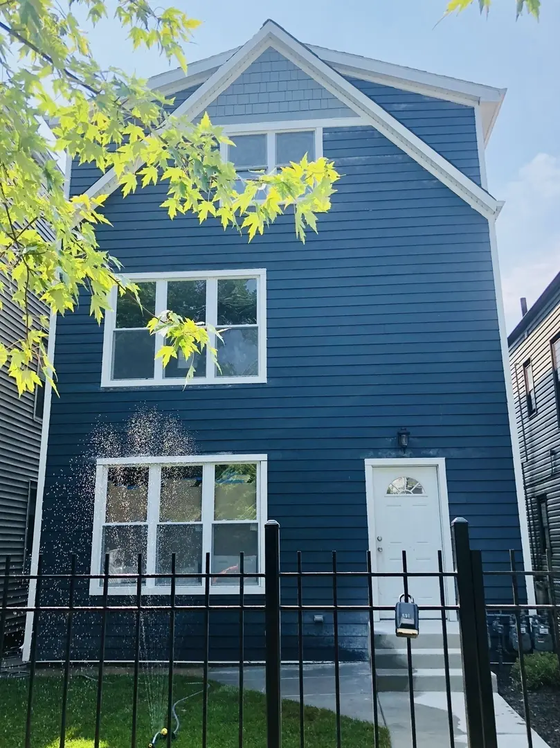 2938 N Hamlin, Chicago listing photo