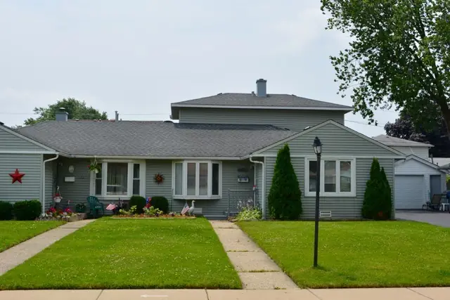 4651 W 89th, Chicago listing photo