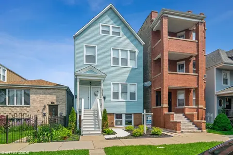 4908 W Byron, Portage Park