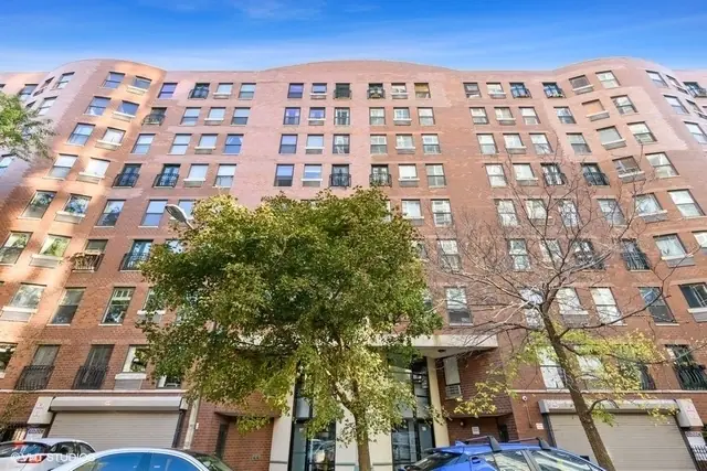 711 W Gordon #823, Chicago listing photo